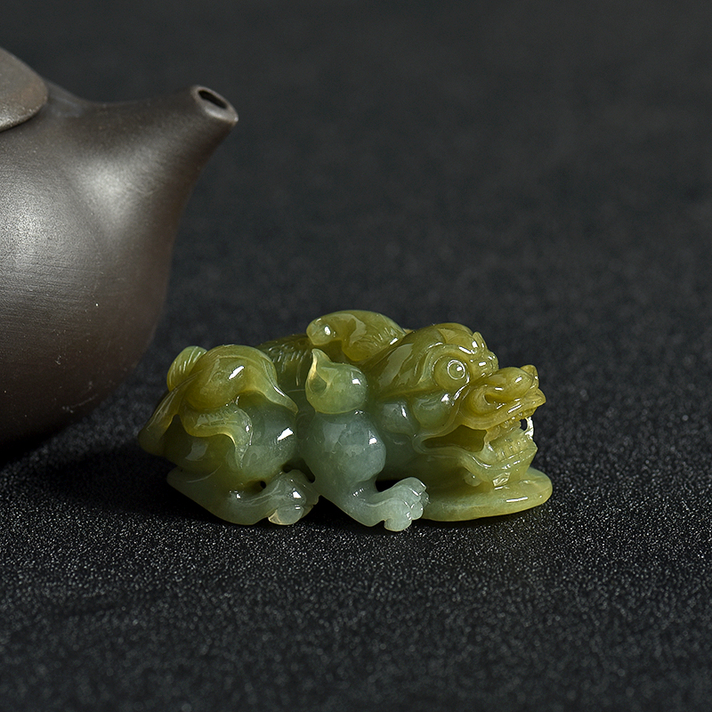 缅甸天然糯种俏色翡翠貔貅吊坠-红掌柜