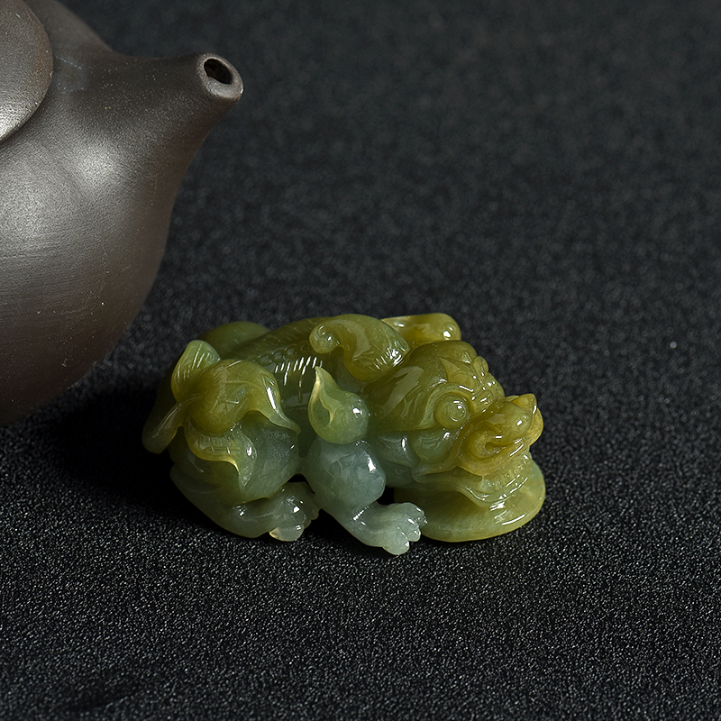 缅甸糯种俏色翡翠貔貅吊坠-红掌柜