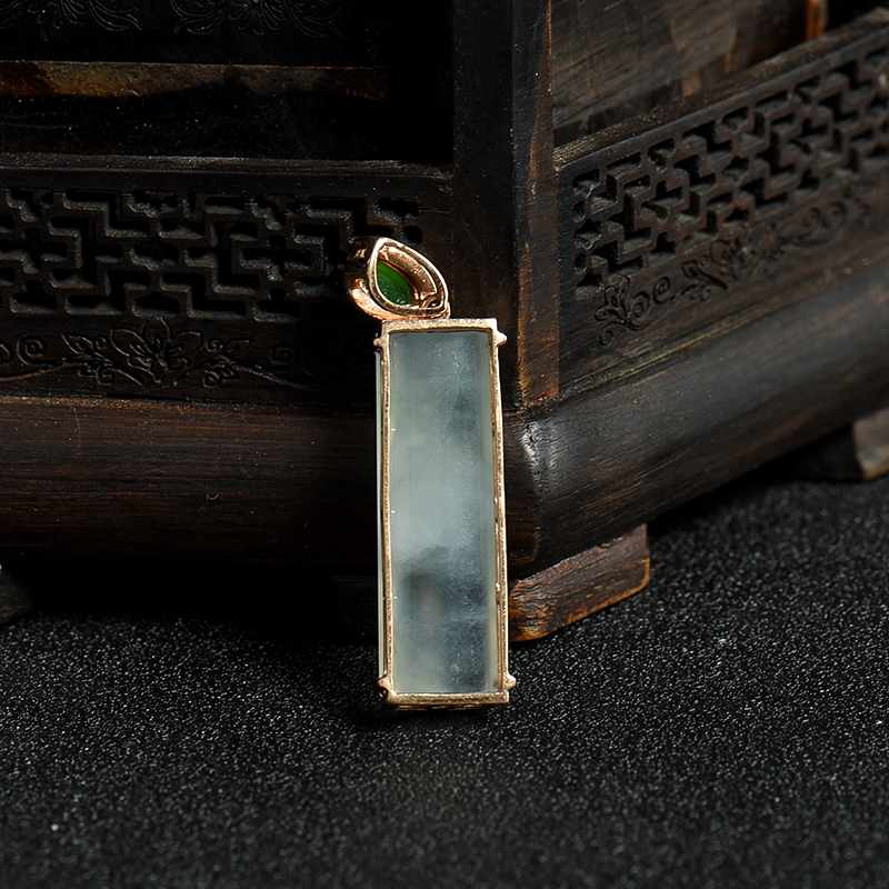 冰种翡翠节节高升吊坠-红掌柜