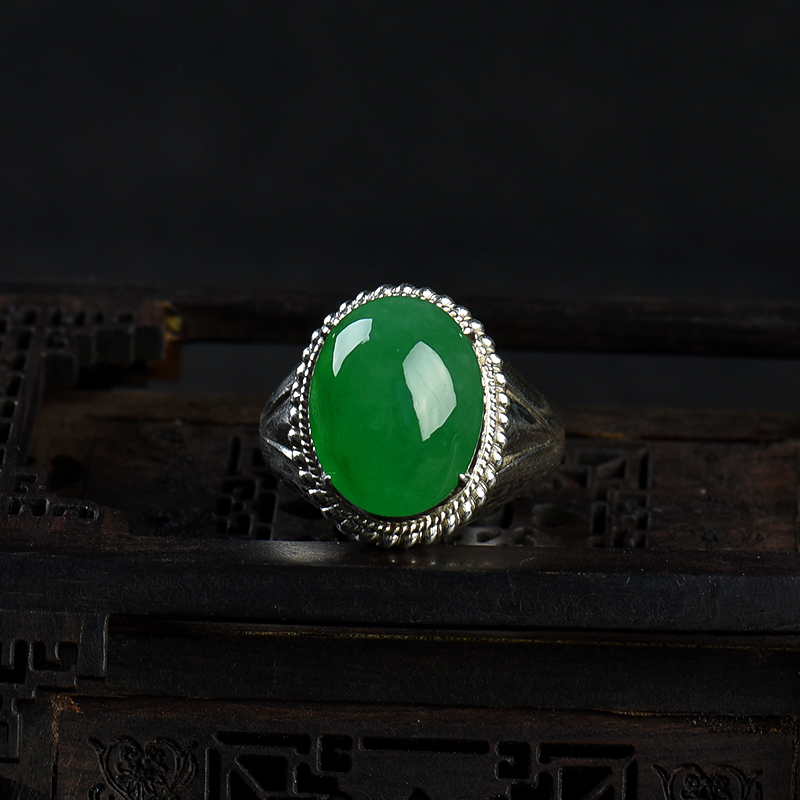 糯冰种翠绿翡翠戒面-红掌柜