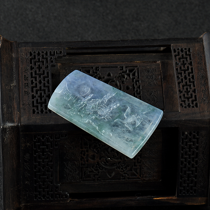 天然翡翠松鹤延年吊坠-红掌柜