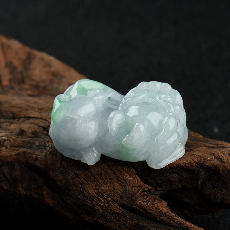 春带彩翡翠貔貅吊坠-红掌柜