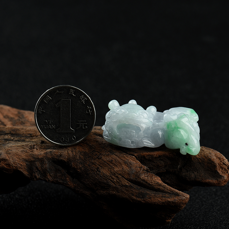 天然翡翠貔貅吊坠-红掌柜