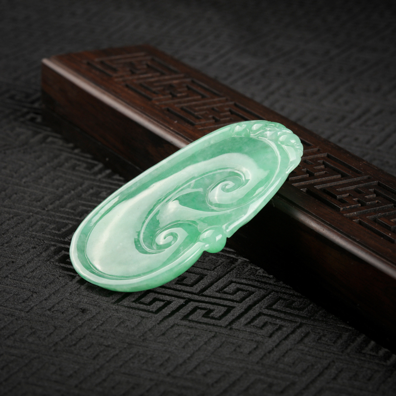 豆种翡翠如意吊坠-红掌柜