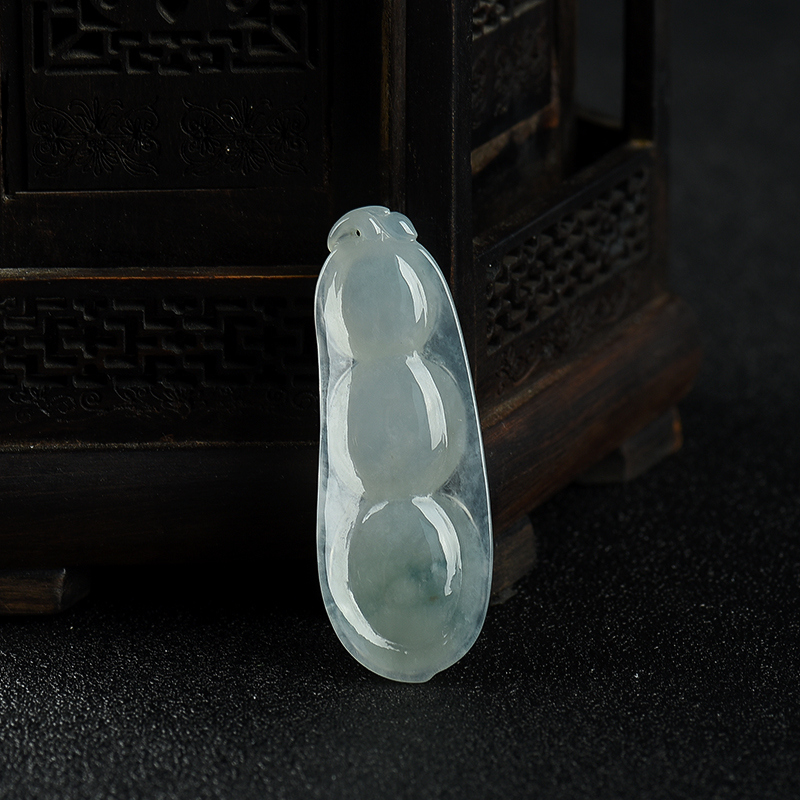 翡翠连中三元吊坠-红掌柜