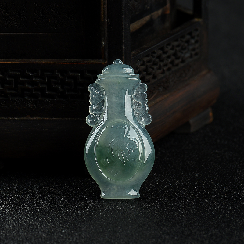 糯冰种飘花翡翠宝瓶吊坠-红掌柜