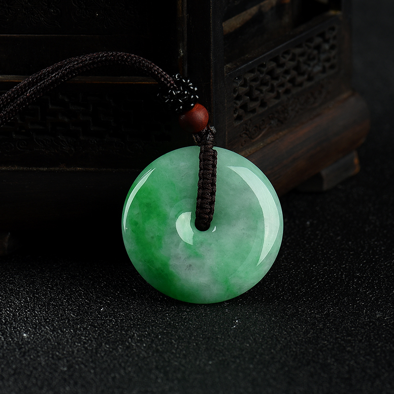 豆种翠绿翡翠平安扣吊坠-红掌柜