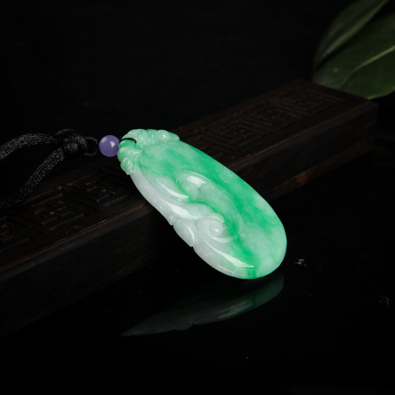 豆绿翡翠如意吊坠-红掌柜