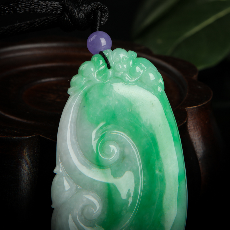 天然豆绿翡翠如意吊坠-红掌柜