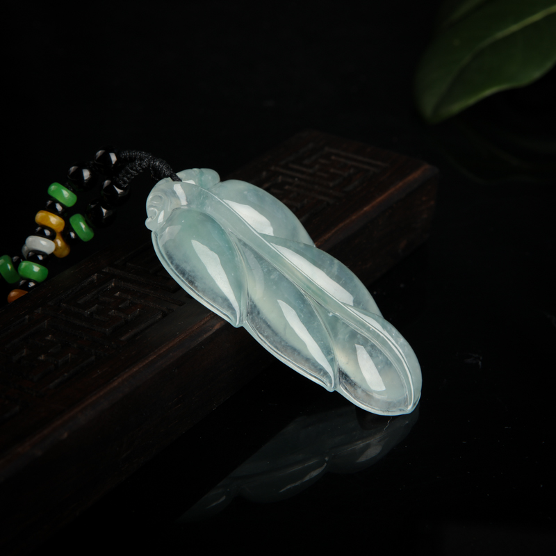 飘花翡翠金枝玉叶吊坠-红掌柜