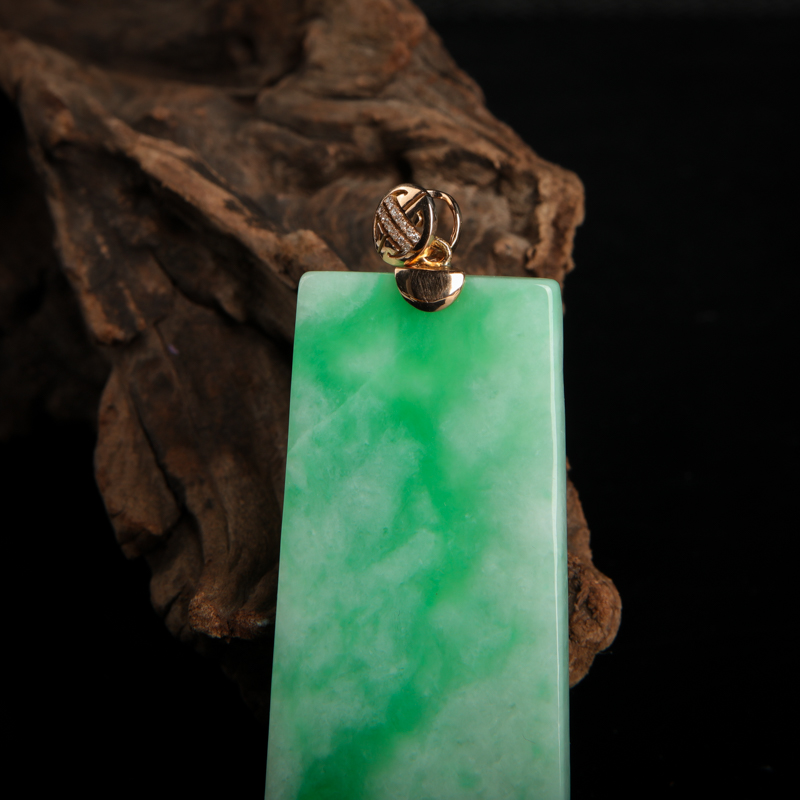 缅甸豆种飘翠翡翠无事牌吊坠-红掌柜