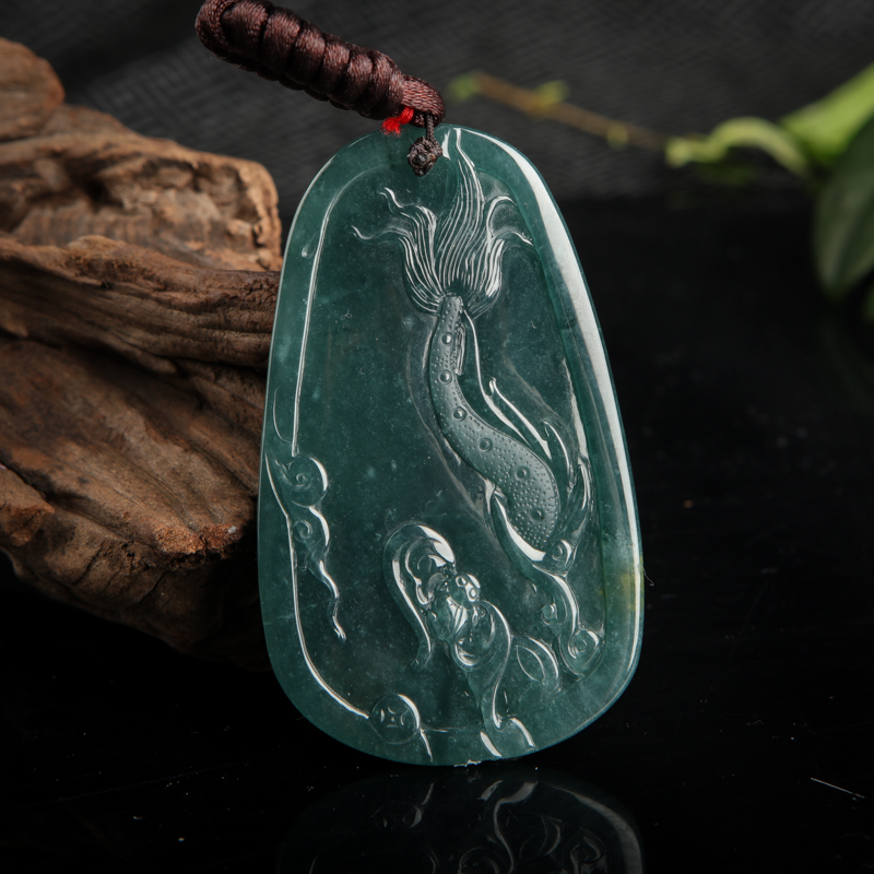 天然翡翠辰龙吊坠-红掌柜