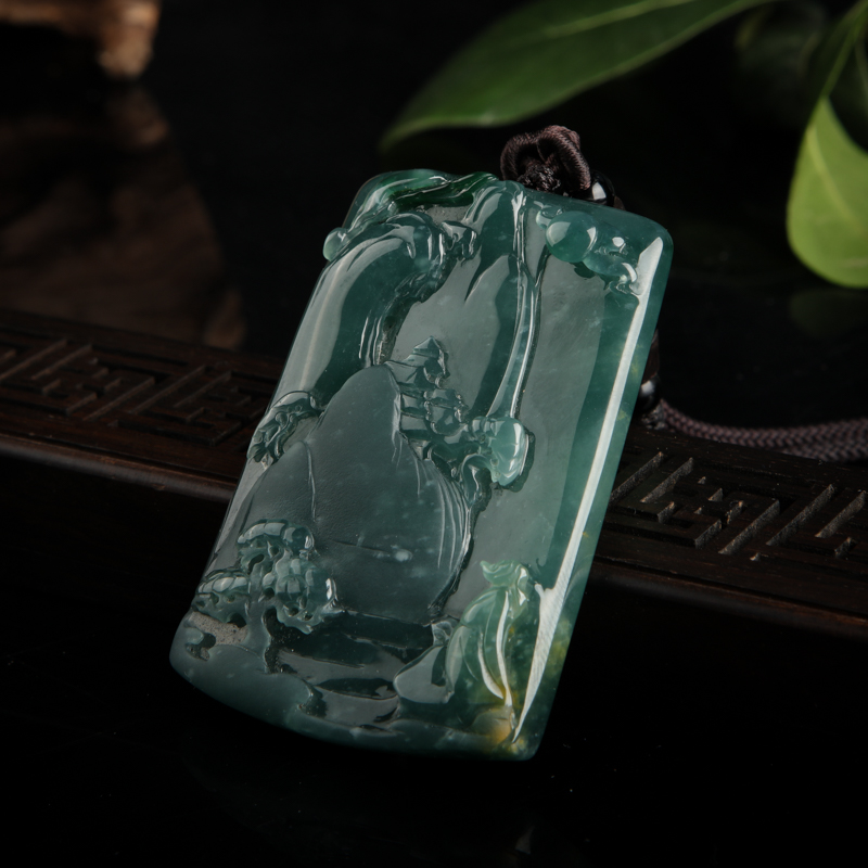 翡翠山水牌吊坠-红掌柜