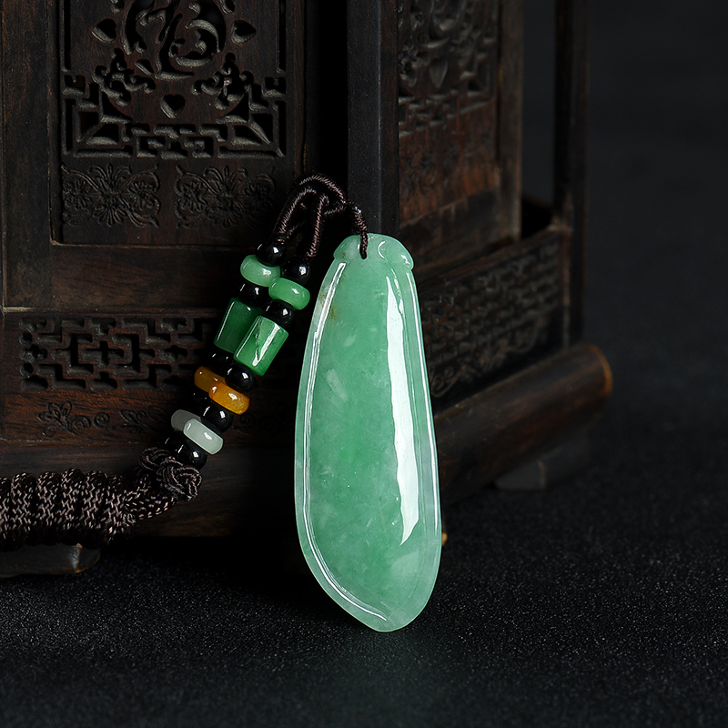 缅甸天然豆绿翡翠福瓜吊坠-红掌柜