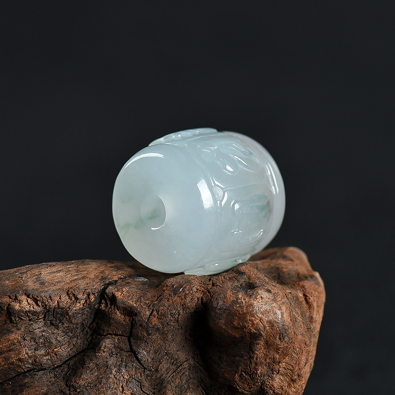 翡翠六字真言路路通吊坠-红掌柜