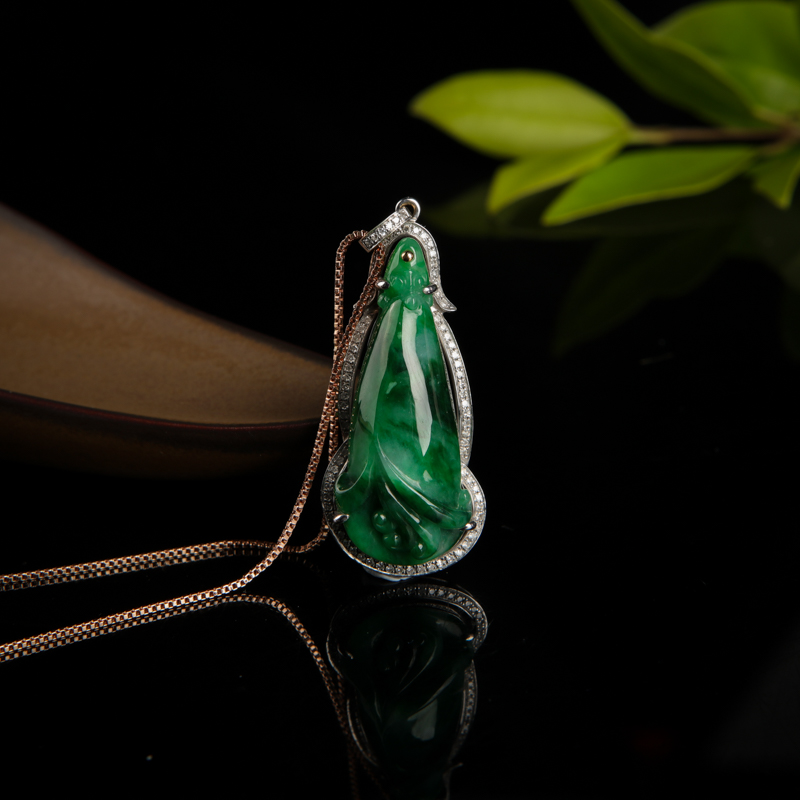 18k糯种飘翠翡翠百合吊坠-红掌柜