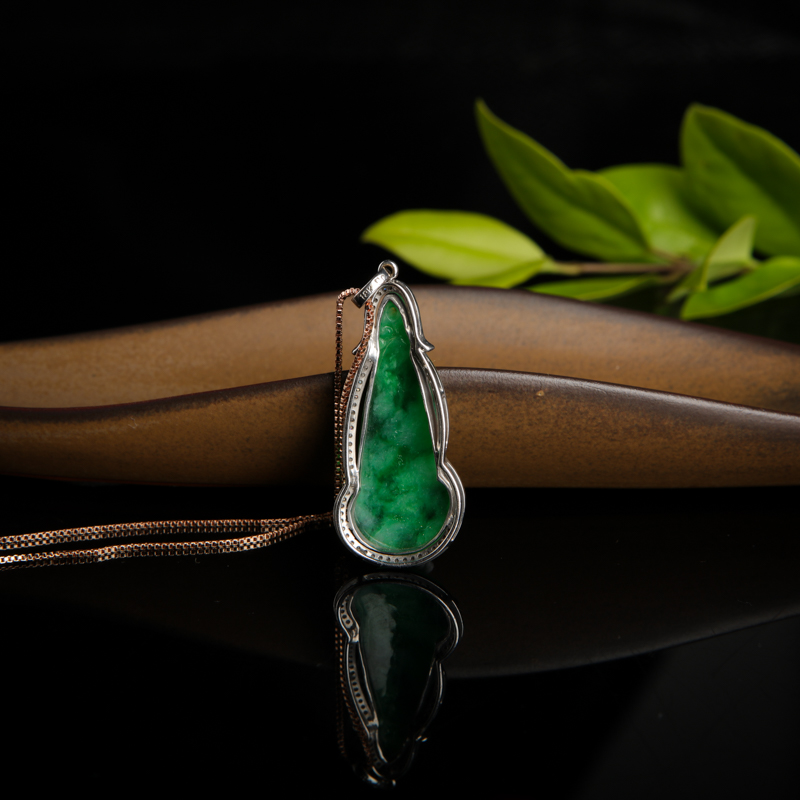 翡翠百合吊坠-红掌柜