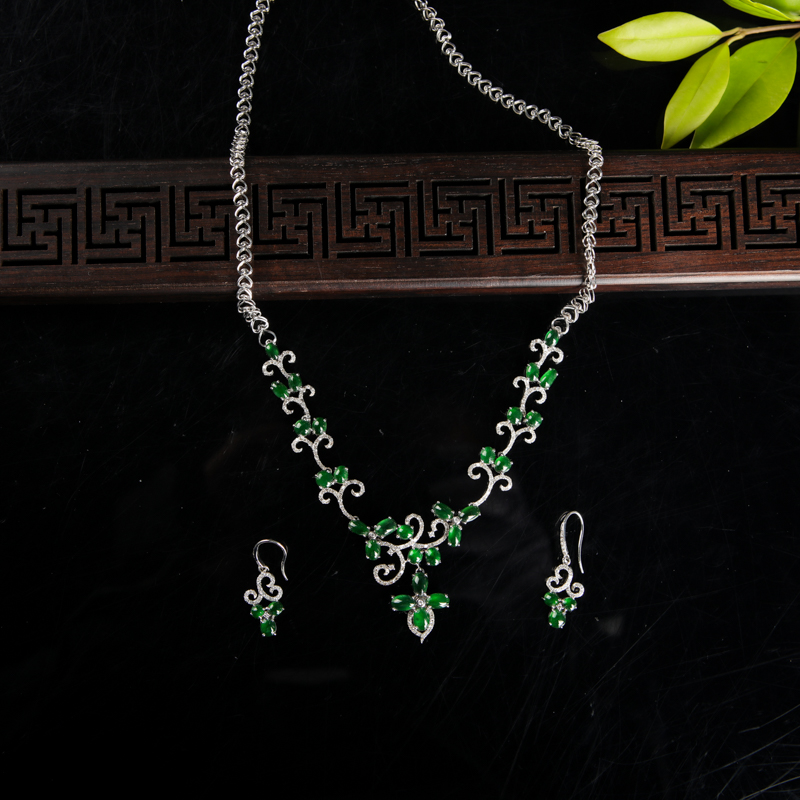 18k糯冰种深绿翡翠套装-红掌柜