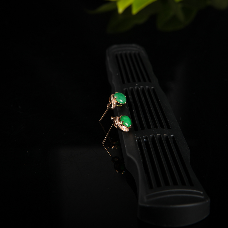 糯种翠绿翡翠耳钉-红掌柜