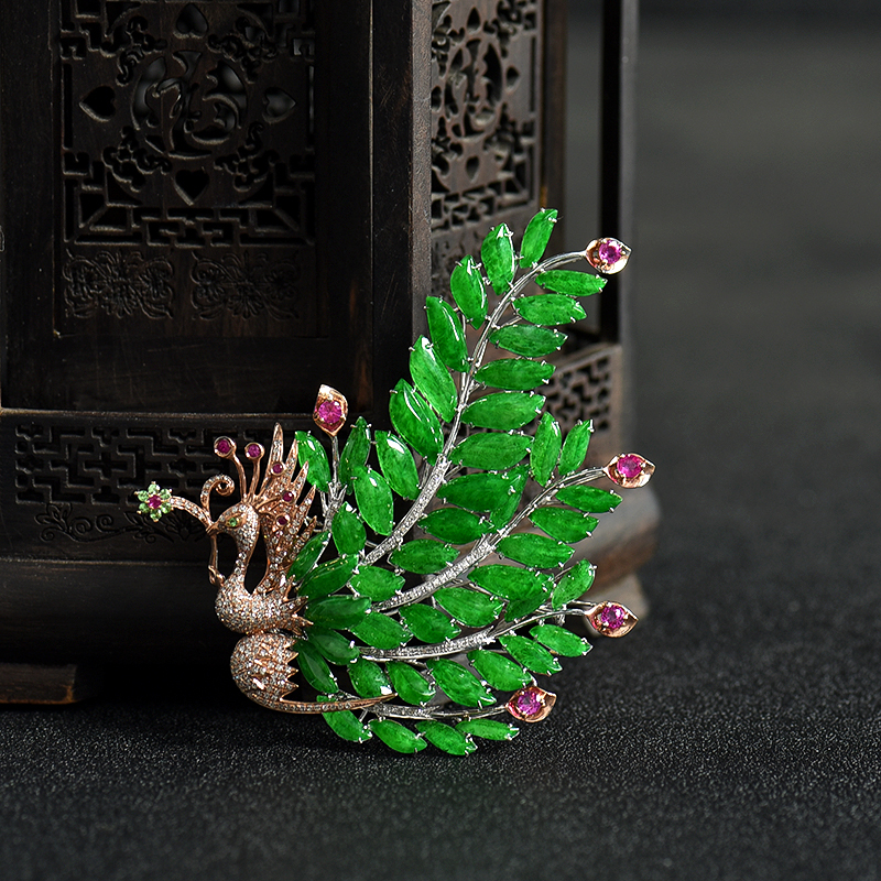 18K金镶钻糯冰种翠绿翡翠孔雀胸针-红掌柜