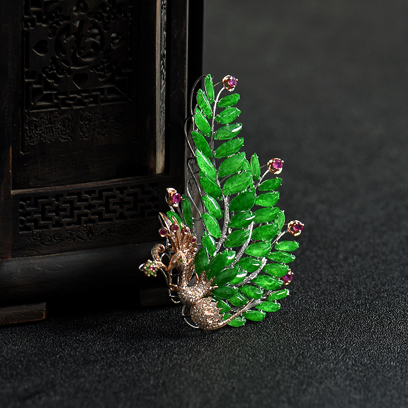 缅甸18K金镶钻糯冰种翠绿翡翠孔雀胸针-红掌柜