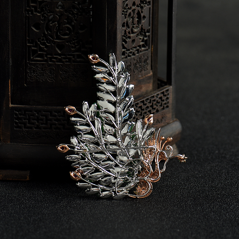 天然18K金镶钻糯冰种翠绿翡翠孔雀胸针-红掌柜