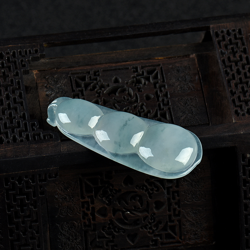 糯冰种飘花翡翠连中三元-红掌柜