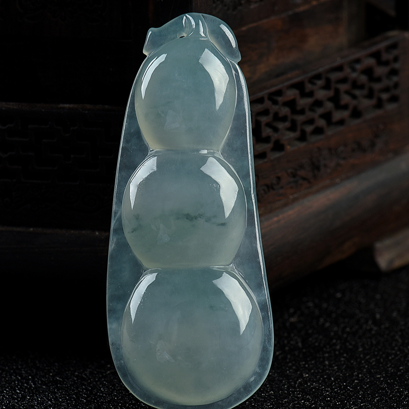 糯冰种飘花翡翠吊坠-红掌柜