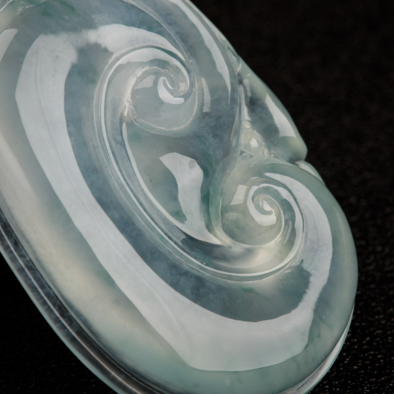 缅甸天然冰种翡翠如意吊坠-红掌柜