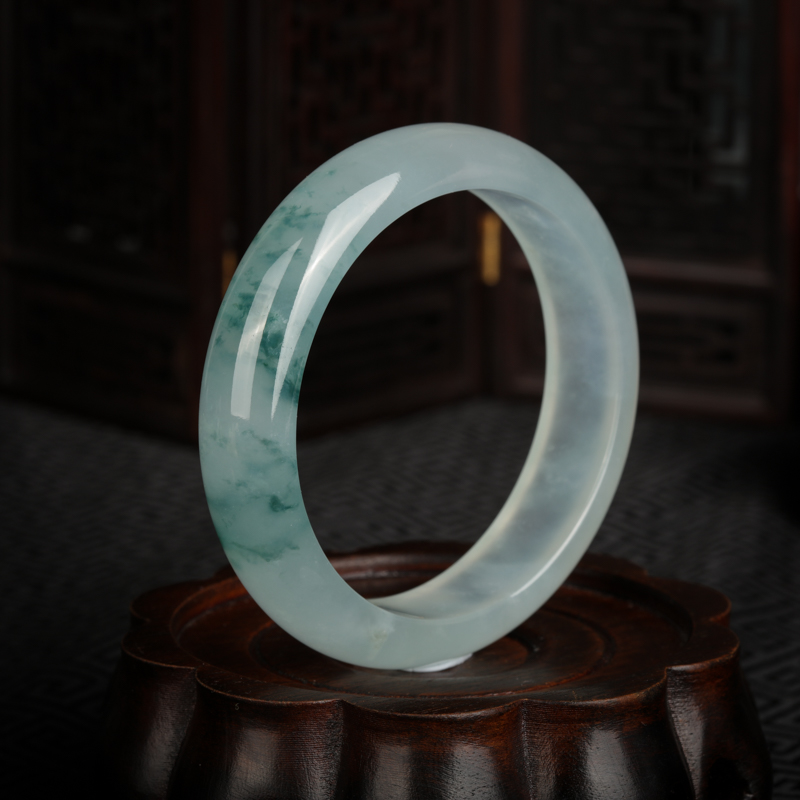 糯冰种飘花翡翠手镯-红掌柜