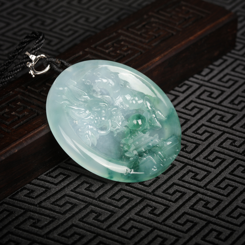 糯冰种飘花翡翠-红掌柜