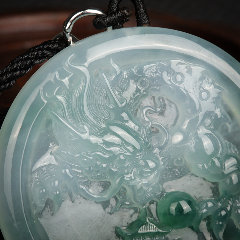 天然A货糯冰种飘花翡翠龙牌吊坠-红掌柜