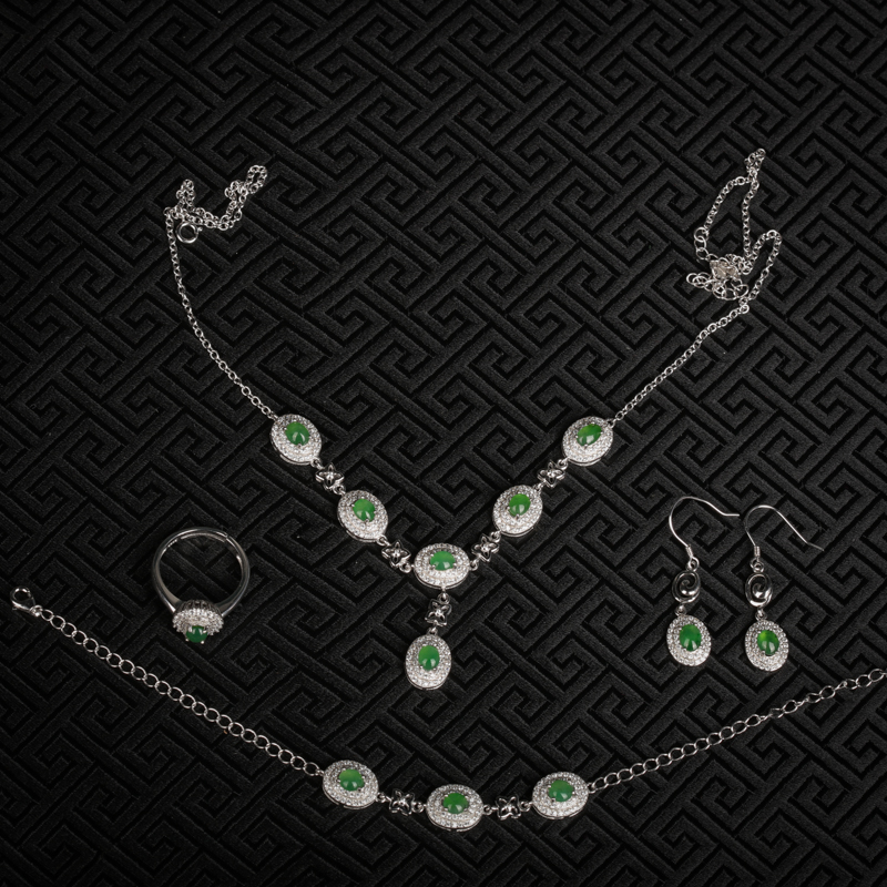 银镶糯冰种翠绿翡翠四件套-红掌柜