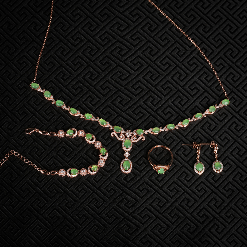 银镶糯冰种翠绿翡翠四件套-红掌柜