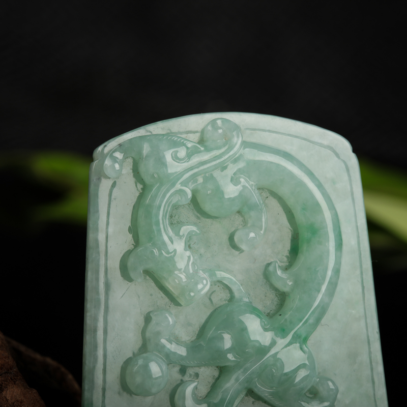 天然翡翠辰龙吊坠-红掌柜