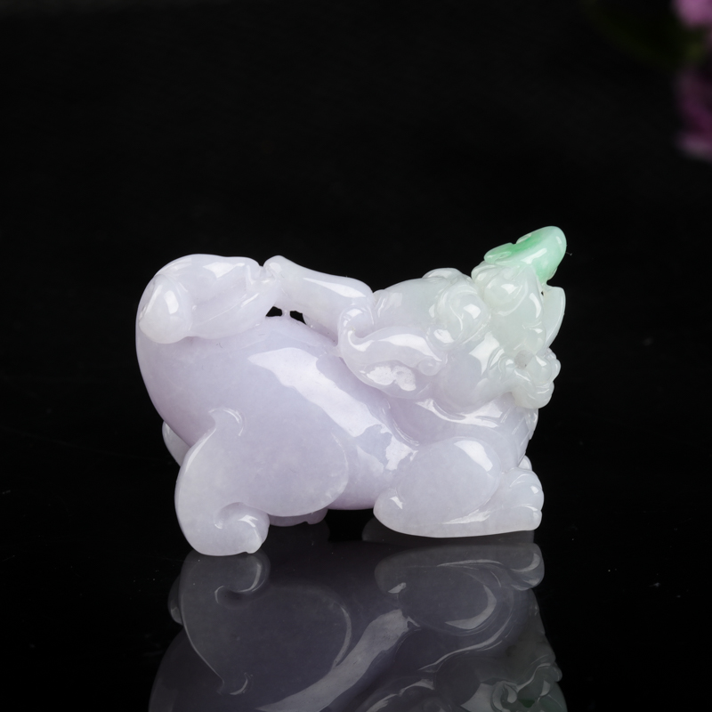 糯种春带彩翡翠貔貅摆件-红掌柜
