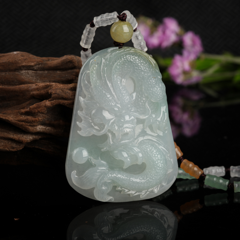 糯种翡翠辰龙吊坠-红掌柜