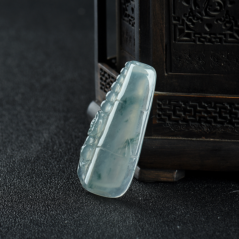 翡翠节节高吊坠-红掌柜