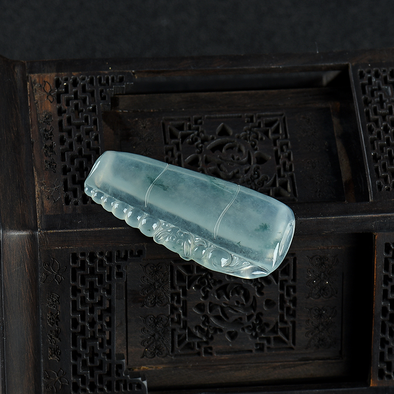 翡翠吊坠-红掌柜