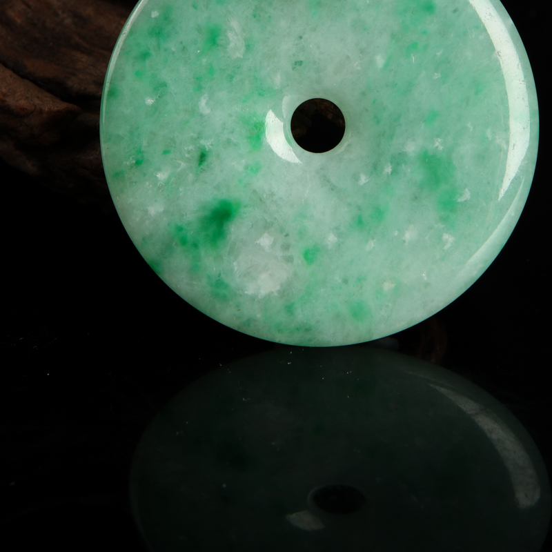 缅甸天然豆种飘翠翡翠吊坠-红掌柜