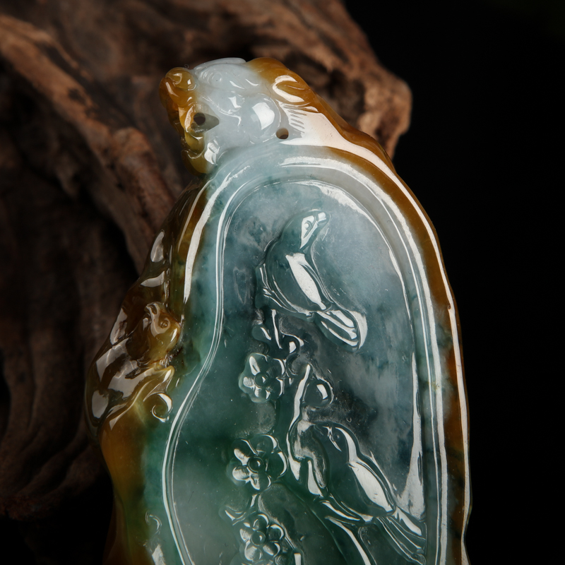 缅甸天然糯种俏色翡翠吊坠-红掌柜