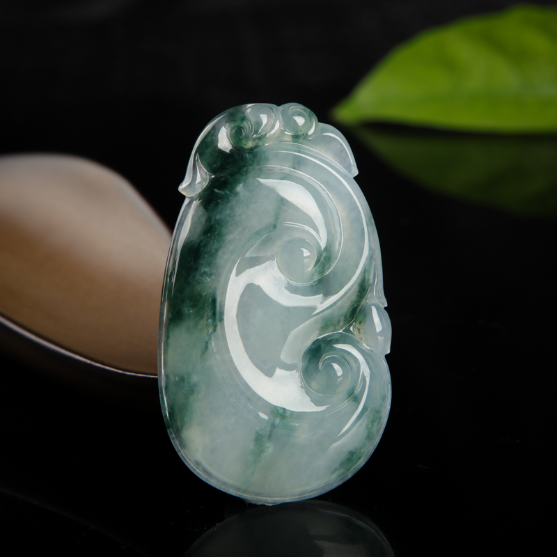 糯冰种飘花翡翠如意吊坠-红掌柜