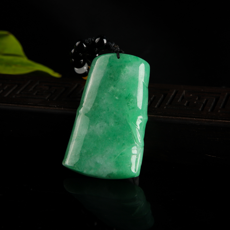 缅甸豆种翠绿翡翠节节高吊坠-红掌柜