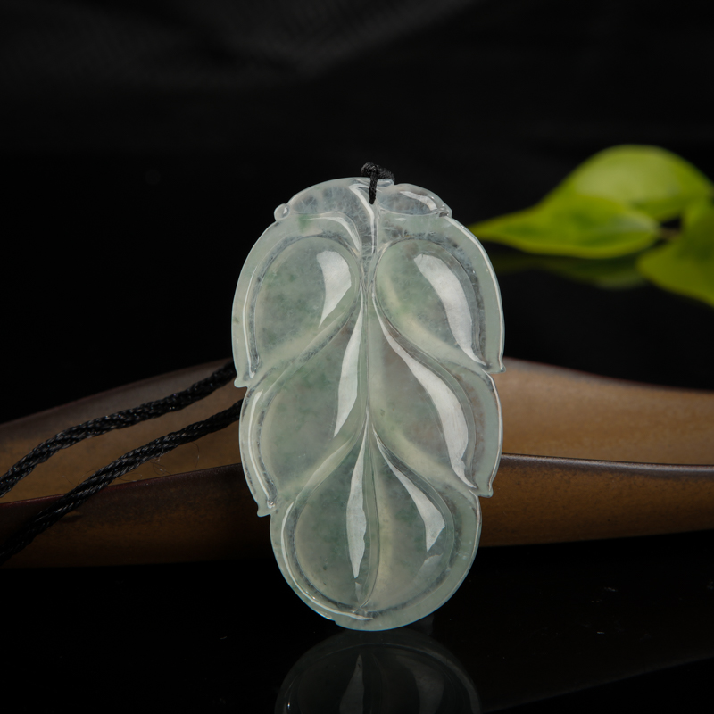 飘花翡翠金枝玉叶吊坠-红掌柜