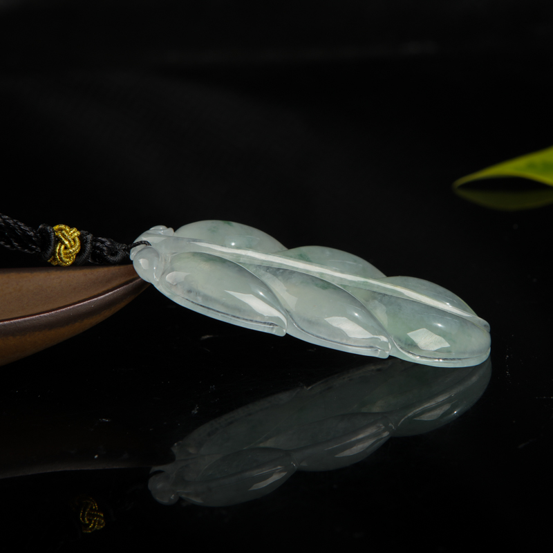 糯冰种翡翠金枝玉叶吊坠-红掌柜