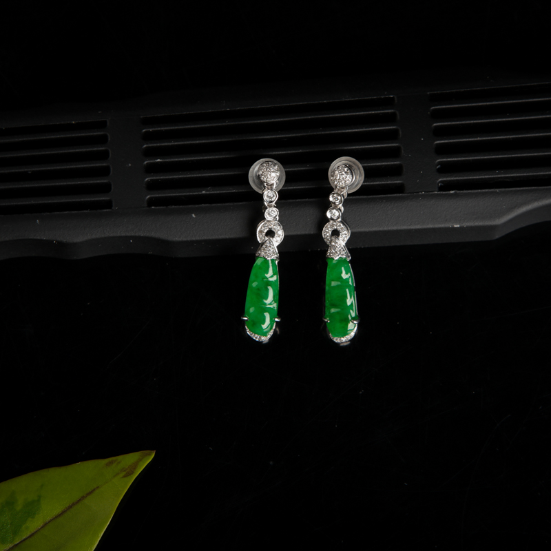 18k糯种翠绿翡翠福豆耳坠-红掌柜