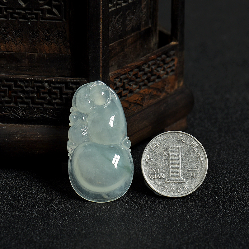 糯冰种飘花翡翠吊坠-红掌柜