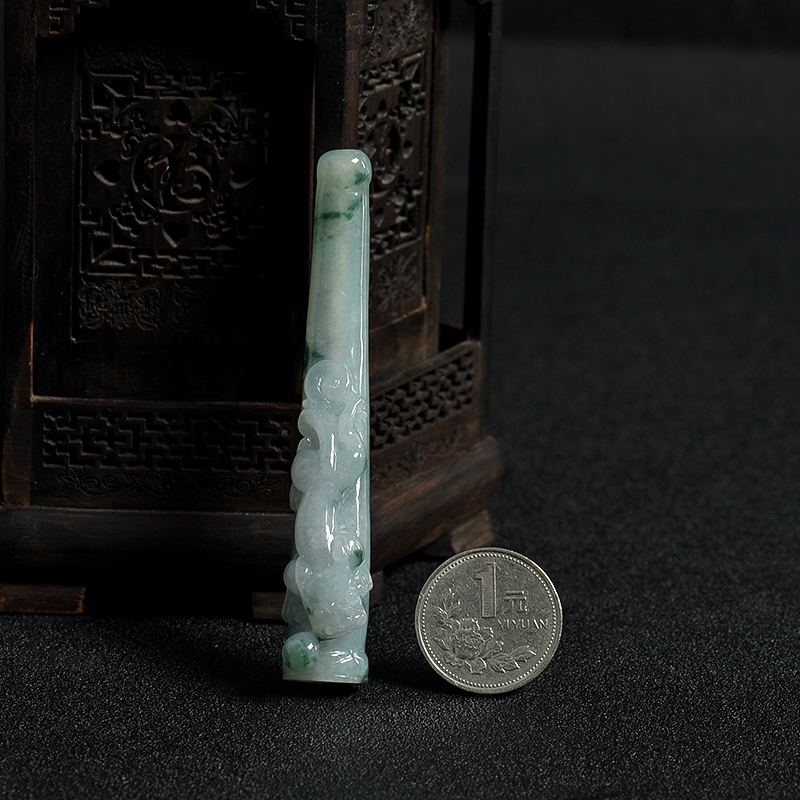 天然缅甸飘花翡翠烟嘴壶-红掌柜