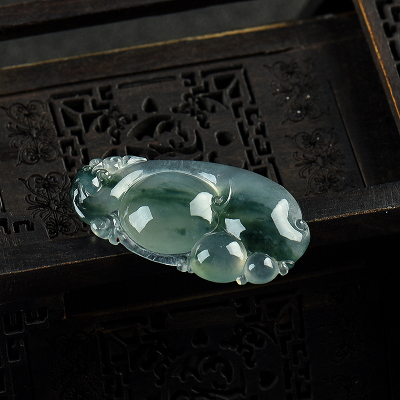 缅甸天然糯冰种翡翠如意吊坠-红掌柜