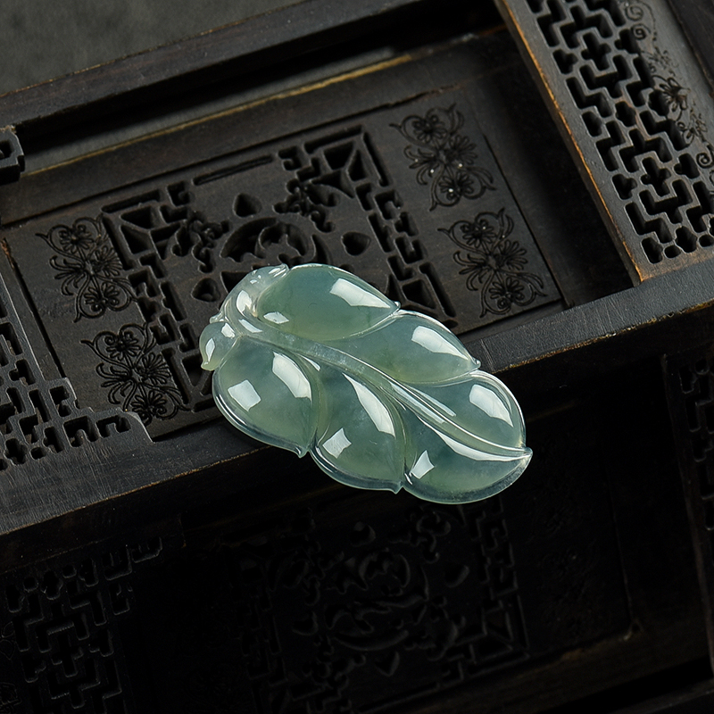 缅甸天然糯种翡翠金枝玉叶吊坠-红掌柜